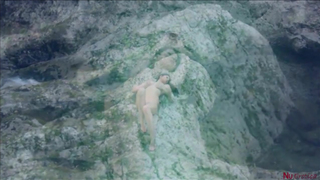 Nicole Mendez naked in a tropical forest RARIDADE