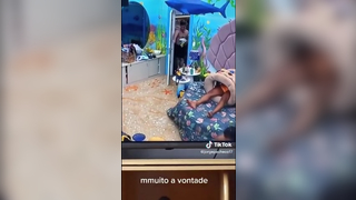 BBB23: Paula Freitas pagando peitinho