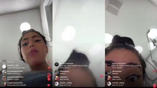 Mirella mostrando bucetinha na live