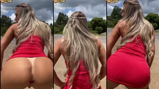 Maikelly Muhl rebolando sem calcinha