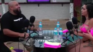 Novinhas com os peito grande, ficando peladinha e toda safada
