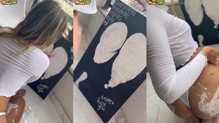 Surfistinha Brincado com tinta...