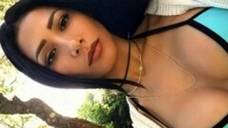 Simaria cantora gostosa pagou peitinho