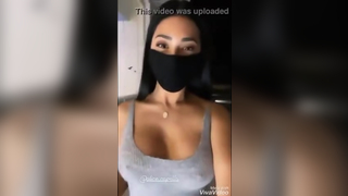 Simaria cantora gostosa pagou peitinho