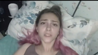 Amadora de cabelo rosa transando com o namorado...