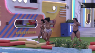 BBB22 Jessilane Alves, Natalia Deodato e Linn topless pulam na piscina