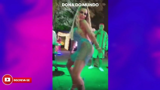 Videos gratis Deolane Bezerra pagou peitinho em live no Instagram