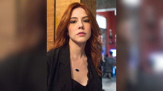 Bia Arantes transando