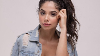 Bruna Mascarenhas transando dentro do carro