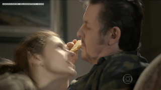 Carolina Dieckmann transando