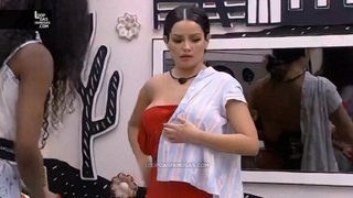 Juliette mais uma vez pagou peitinho no bbb21