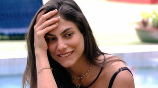 Mari se descuido e mostrou demais no BBB