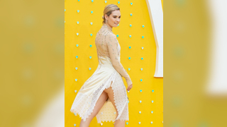 Lily James transando
