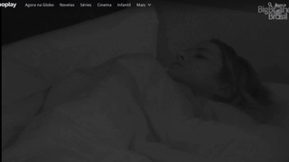Gabi Martins se masturbando no bbb20