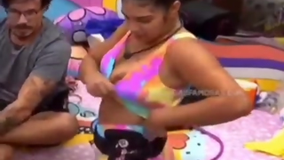 Maria bbb22 pagando peitinho