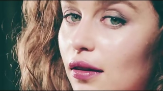 Emilia Clarke a "Daenerys Targaryen" fez ensaio sensual