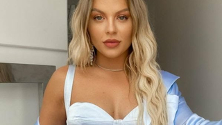 Luisa Sonza mostrando a bunda gigante