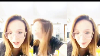 Larissa Manoela pagou peitinho em live