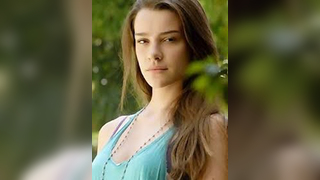 Mariana Molina atriz famosa peladinha