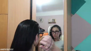 Ninfeta de cabelo longo saindo do banho e transando...