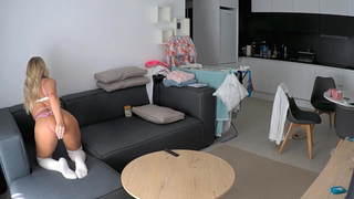 Loira em casa