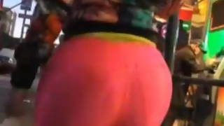 Calça colada