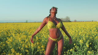MEL ACTION PAINTING - YELLOW FIELDS