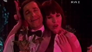 ROSA FUMETTO dançarina da CRAZY HORSE PARIS na RAI 2