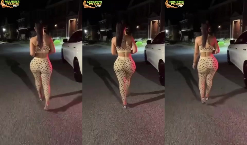 Amateur brunette big ass big tits
