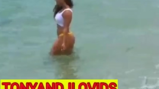 VIVIANE ARAÚJO LINDA NA PRAIA