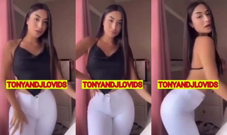 Teen Brunette Big ass in white pants