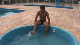 Safada fode com piscinero