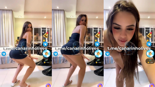 Gabi Rocha dançando funk sem calcinha na live