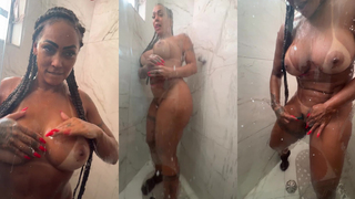 Rosiane Pinheiro rapando o prikito
