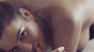 Holly Peers - Dot to dot