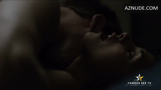 Morena Baccarin nua sexo cena