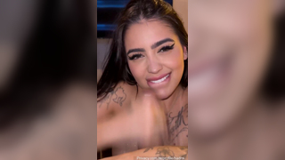 MC Mirella Mamando sem parar