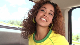 Brasileira Mercedes Cash na pica dos Gringos