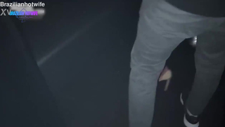 FUI BEM CADELA DO MACHO NA CABINE DA CASA DE SWING