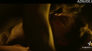 Florence Pugh nua sexo cena