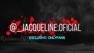Jacqueline Darley-Mamando na Praia