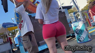 Gostosa MILF branca e curvilíne