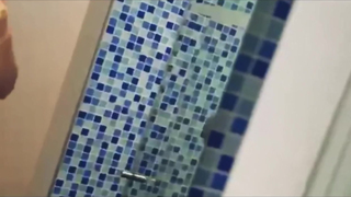 Eu Pago a Camareira do Hotel Para Chupar Minha Vagina