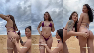 Nathalia e Sra Dalcol na praia