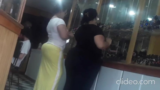 Olha O tamanho do Rabo dessa Coroa 2