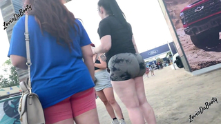 Bunda grossa e gostosa ????