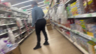 Rabuda Gostosa Pagando Calcinha