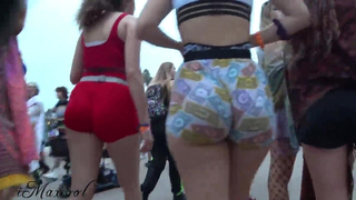 Raver nerd e fofa com um bumbum super gostoso ????????✊????????????