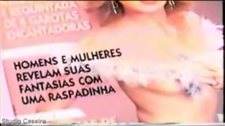 Puta faz dança em porno antigo