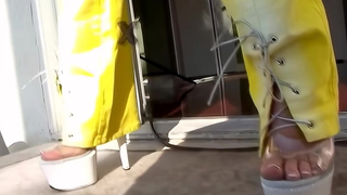 Loirinha safada se prepara para sexo gostoso